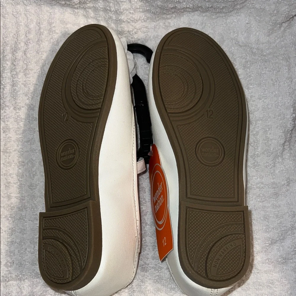 NWT - White Floral Girls' Ballet Flats - Size 12